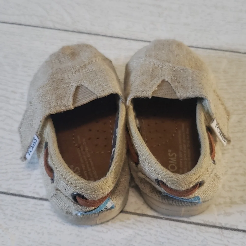 Toms baby shoes 3